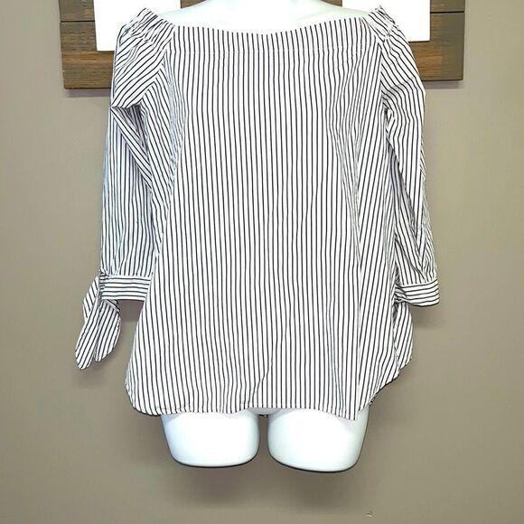 Banana Republic Off-the-Shoulder Black & White Striped Button up Blouse- Small - Picture 2 of 8